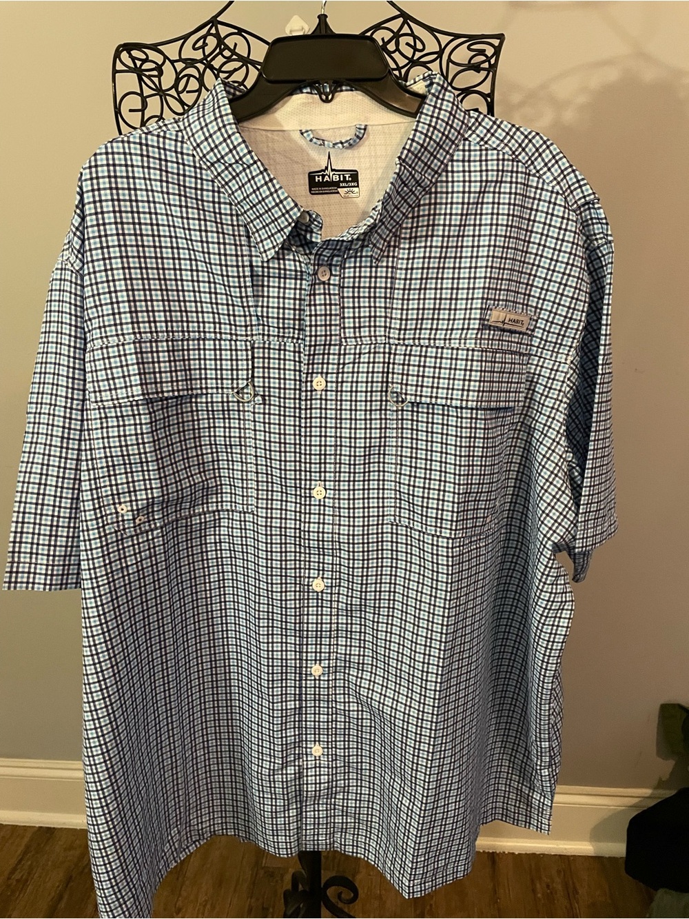 Habitat Men's Light Blue and Navy Plaid Short-Sleeve Button-Down Shirt